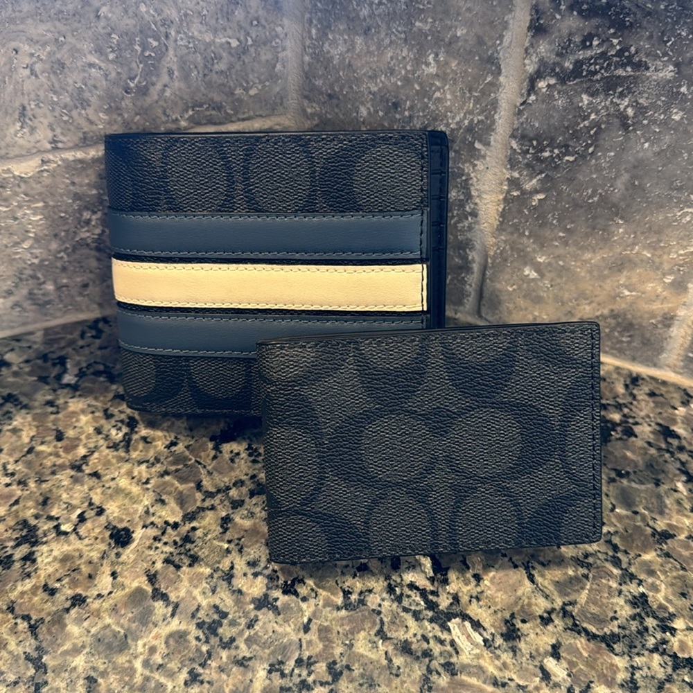 Mens Wallet - Picture 5 of 5